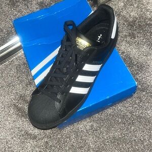 Adidas superstar